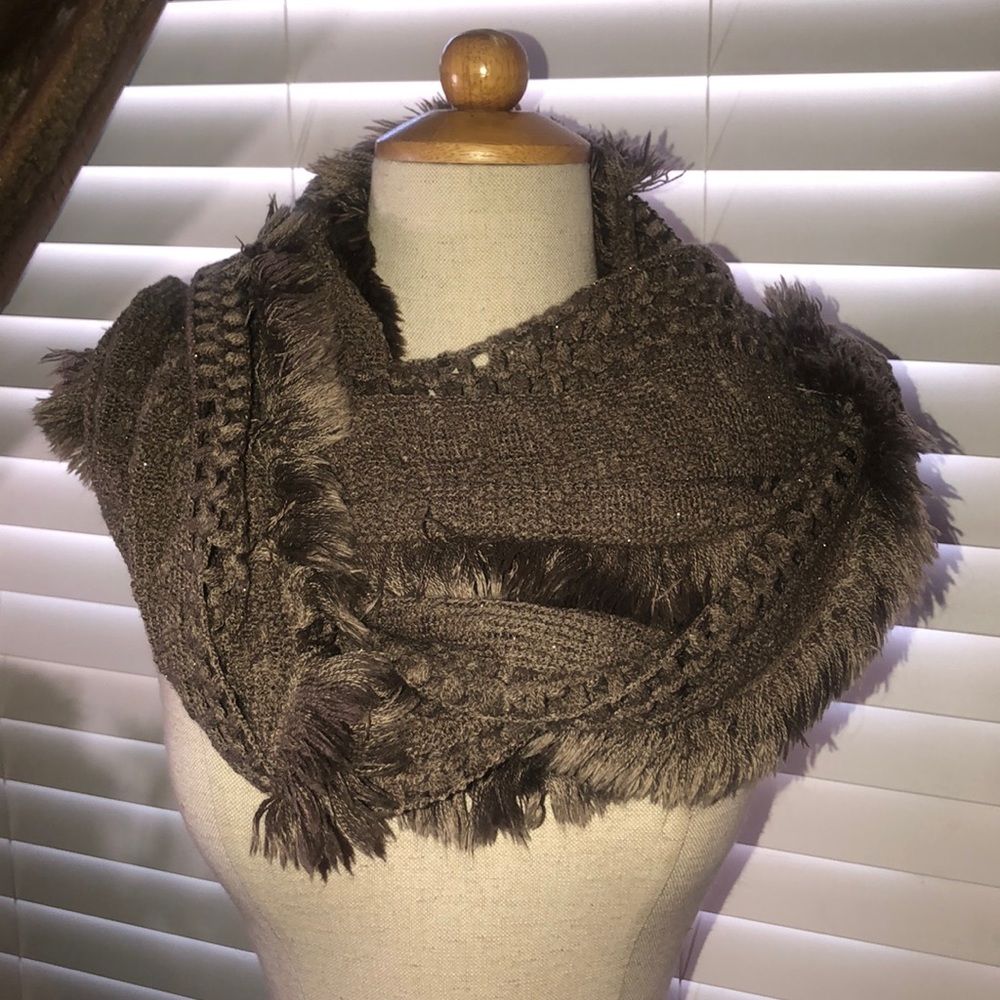 EUC, Infinity Brown Scarf